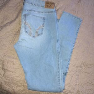 Hollister jeans never worn 😍❤️